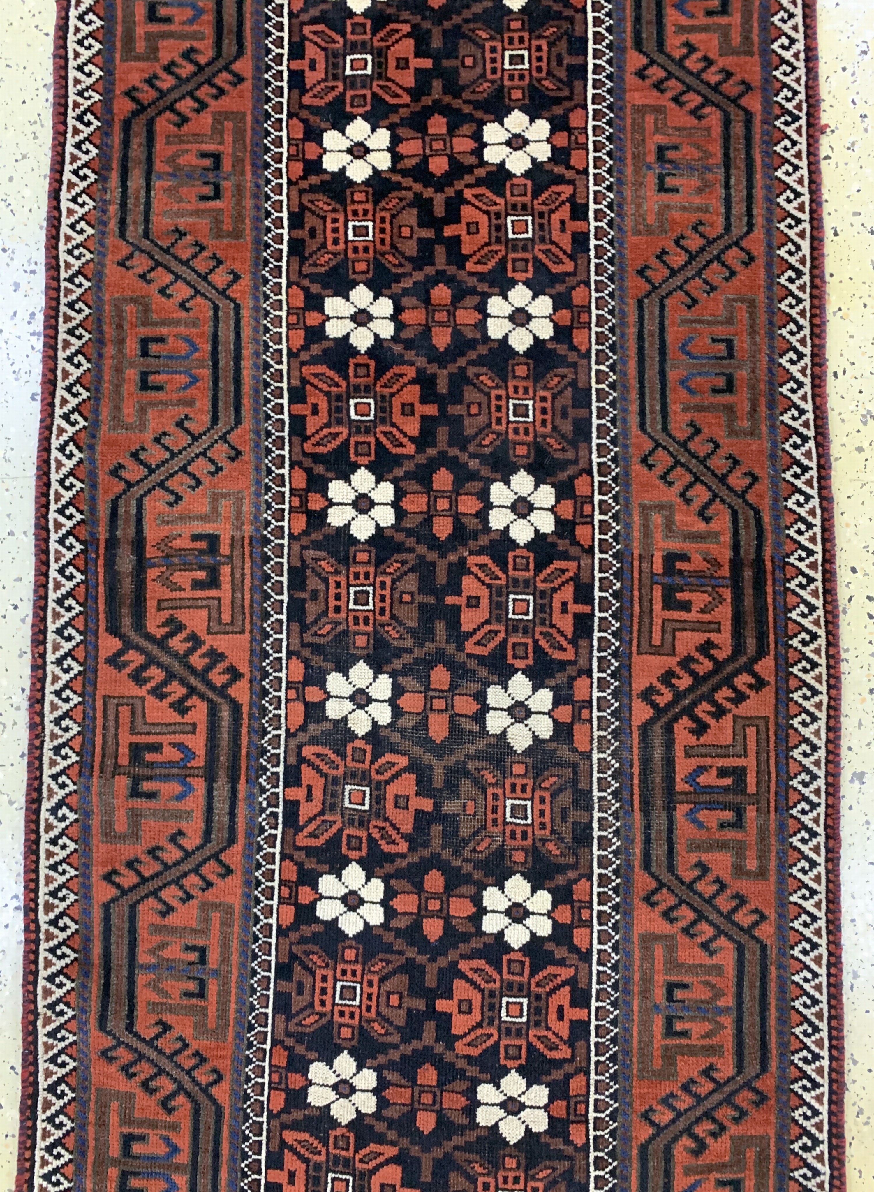 Detail c: Belutsch antik, Persien, um 1900, Wolle aufWolle, ca. 445 x 92 cm, gereinigt, EHZ: 2