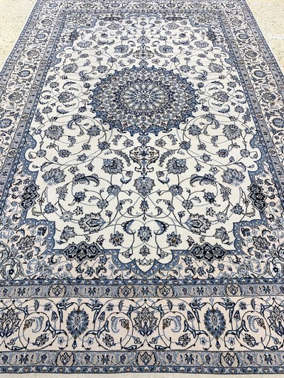 27112503j - Nain fein(6 La), Persien, Ende 20.Jhd, Korkwolle mit Seide, ca. 305 x 200 cm, ca. ...