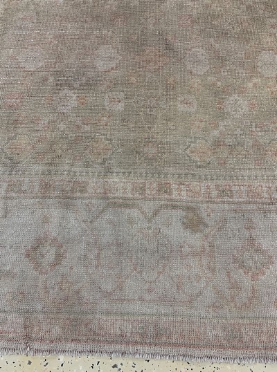 27112513b - Uschak antik, Türkei, 19.Jhd, Wolle auf Wolle, ca. 340 x 255 cm, EHZ: 3, (restauriert) ...