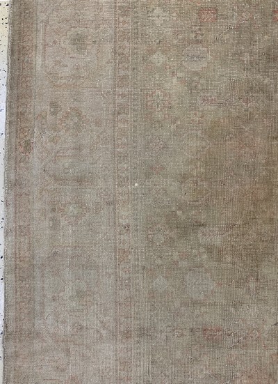 27112513d - Uschak antik, Türkei, 19.Jhd, Wolle auf Wolle, ca. 340 x 255 cm, EHZ: 3, (restauriert) ...