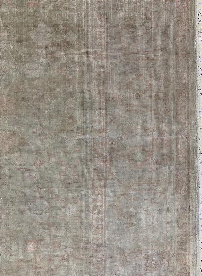 27112513f - Uschak antik, Türkei, 19.Jhd, Wolle auf Wolle, ca. 340 x 255 cm, EHZ: 3, (restauriert) ...