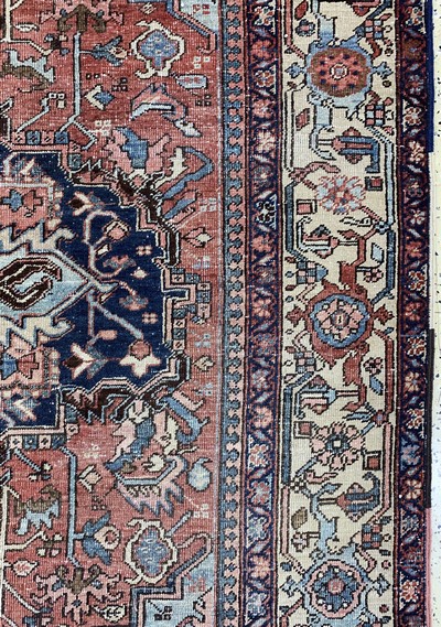 27112515d - Heriz antik, Persien, um 1900, Wolle auf Baumwolle, ca. 293 x 198 cm, EHZ: 3 ...