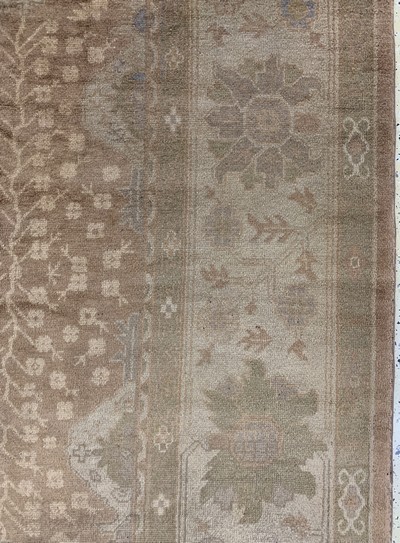 27112518g - Uschak antik, Türkei, um 1900, Wolle auf Baumwolle, ca. 330 x 305 cm, gereinigt, EHZ: ...