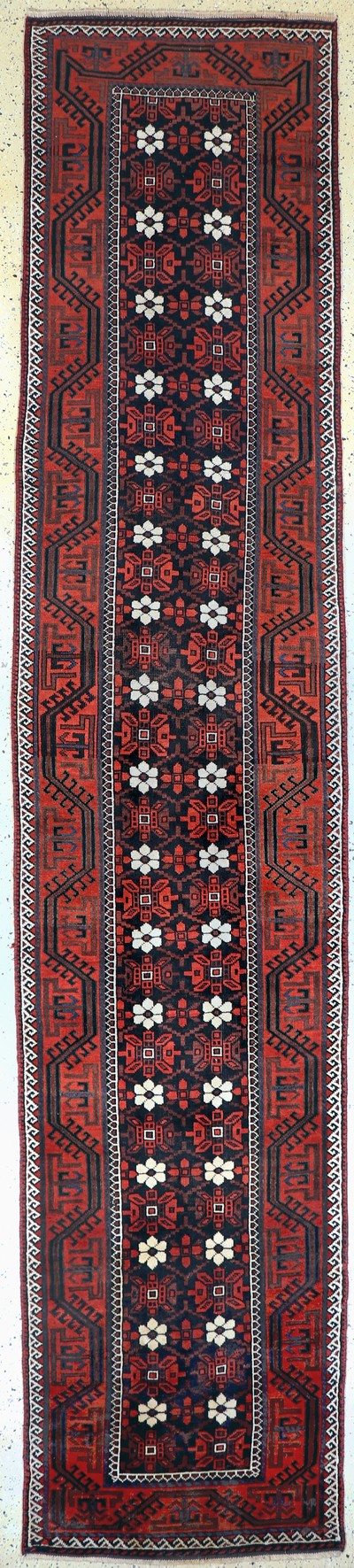 Image Baloch antique, Persia, around 1900, wool on wool, approx. 445 x 92 cm, cleaned, ...