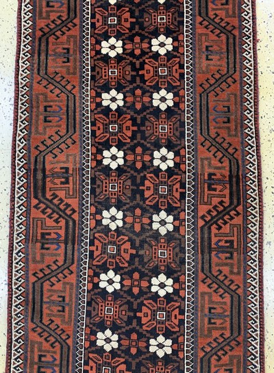 27112521c - Belutsch antik, Persien, um 1900, Wolle aufWolle, ca. 445 x 92 cm, gereinigt, EHZ: 2 ...