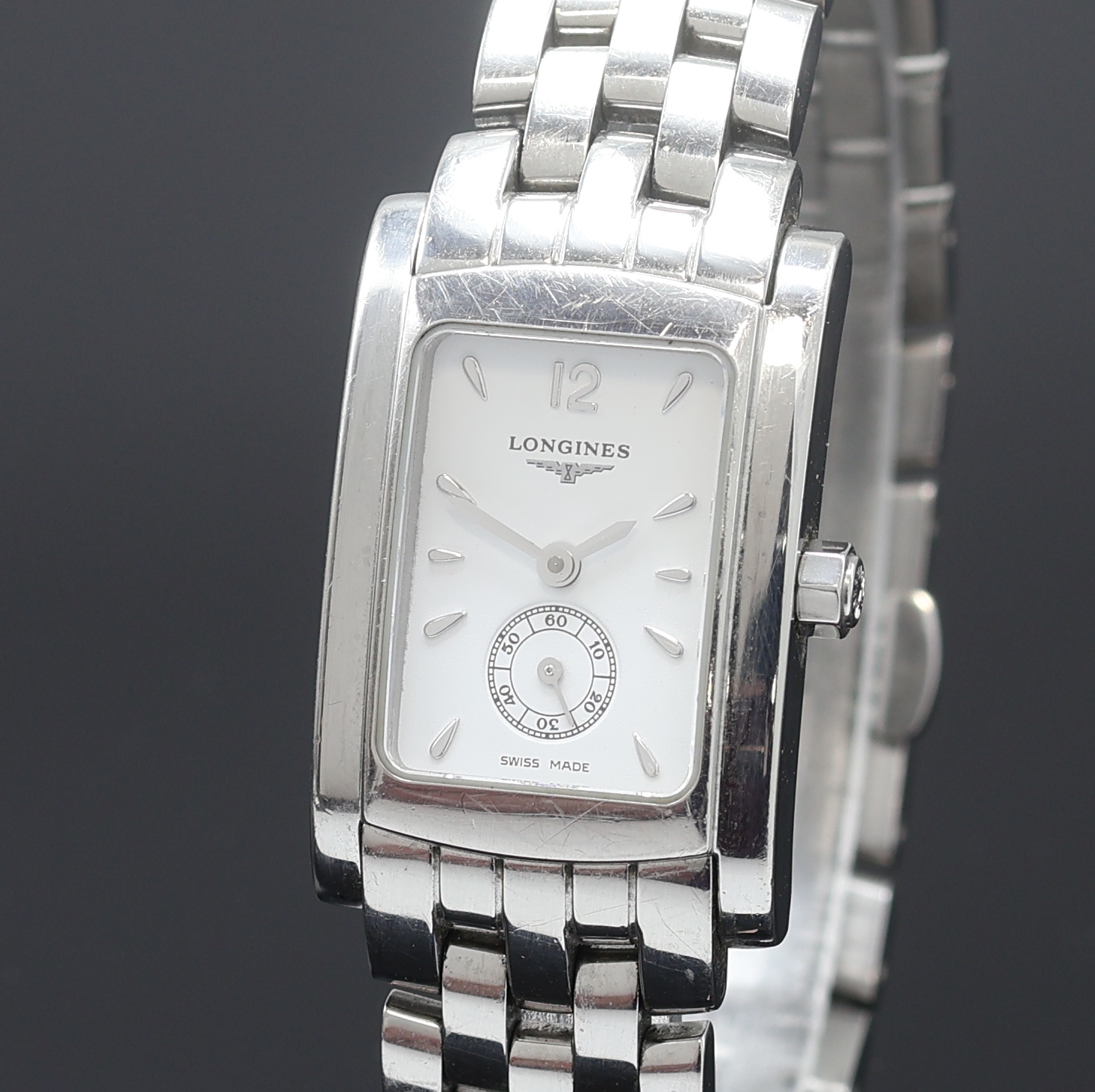 Detail a: LONGINES Damenarmbanduhr DolceVita, Schweiz um 2010, quarz, Edelstahlgeh. inkl. Gliederband m. dopp. Faltschließe, Boden aufgedr., weißes Zifferbl. ...