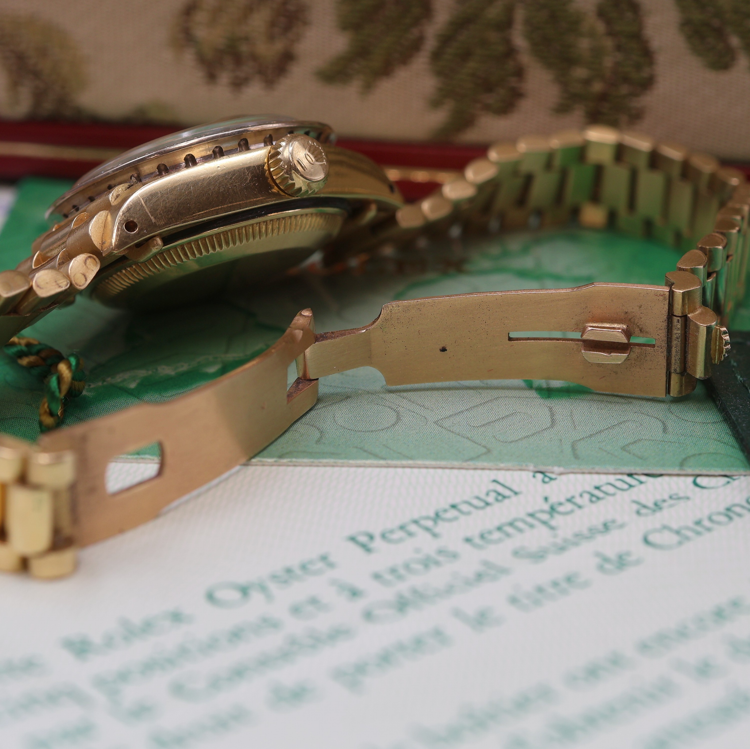 Detail d: ROLEX Oyster Perpetual Datejust Damenarmbanduhr in GG 750/000 mit Diamanten Referenz 6917, Schweiz um 1980, Automatik, Chronometer der Superlative, ...
