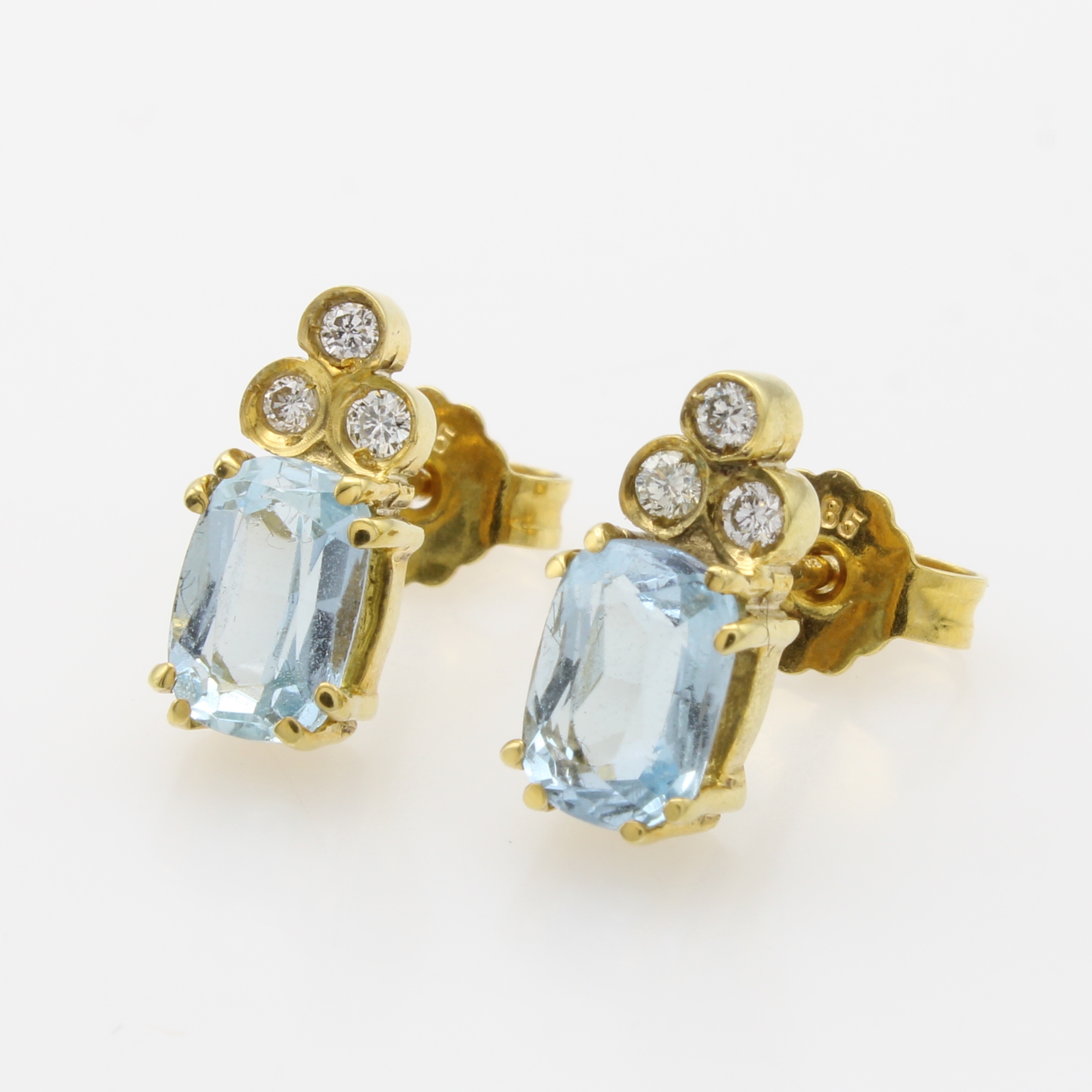 Image 27114776 - Paar Ohrstecker mit Aquamarinen und Brillanten, GG 585/000, 2 Aquam. zus. ca. 1.6 ct, 6 ...