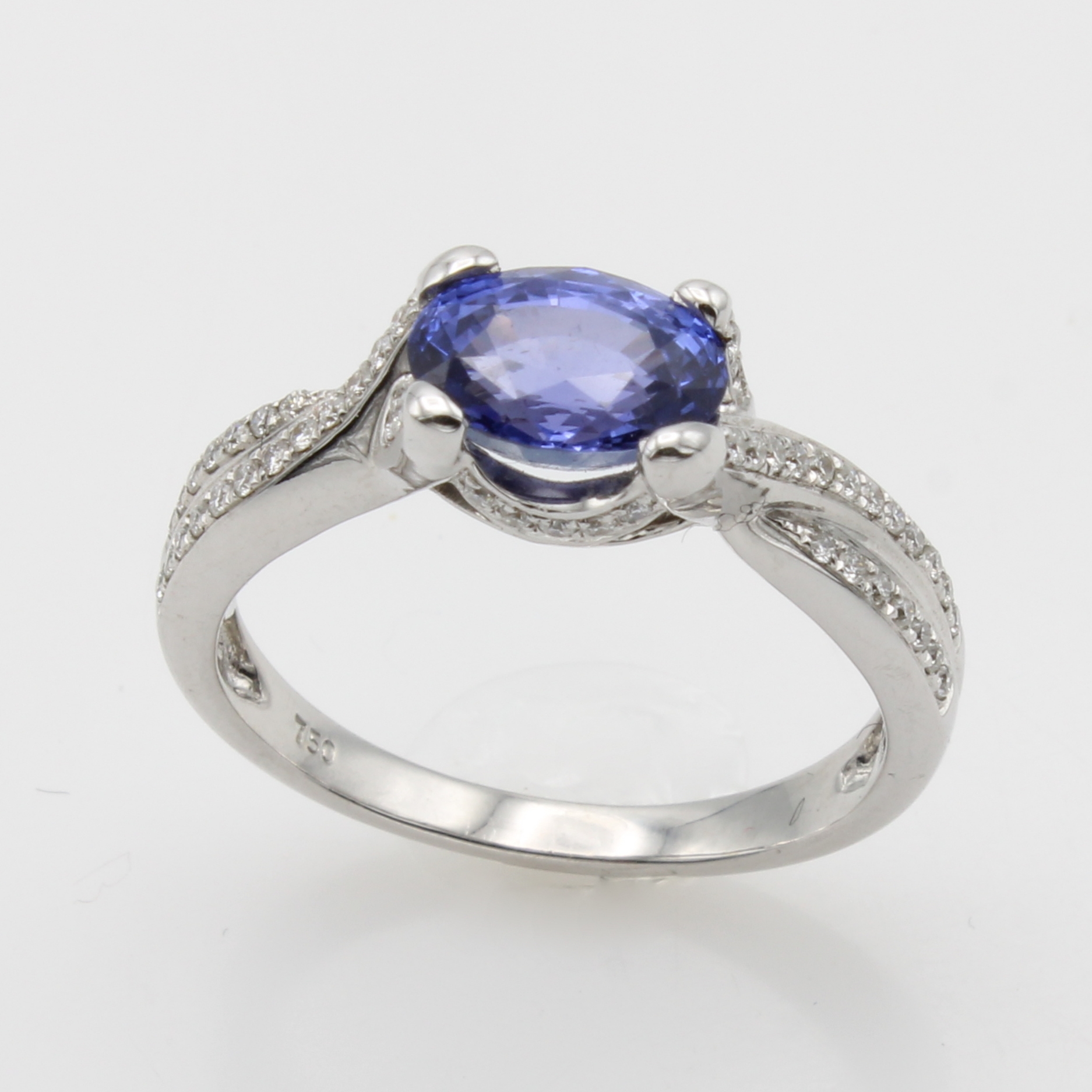 Image 27114783 - Ring mit Saphir und Brillanten, WG 750/000, ovaler Saphir ca. 1.75 ct, Brill. zus. ca. ...