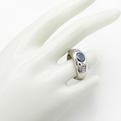27114785a - Bandring mit Saphir und Diamanten, WG 585/ 000, ovaler Saphir ca. 1.6 ct, 6 Diamant- ...