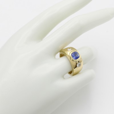 27114786a - Bandring mit Saphir und Brillanten, GG 585/ 000, Saphir ca. 1.64 ct, 2 Brill. zus. ca. ...