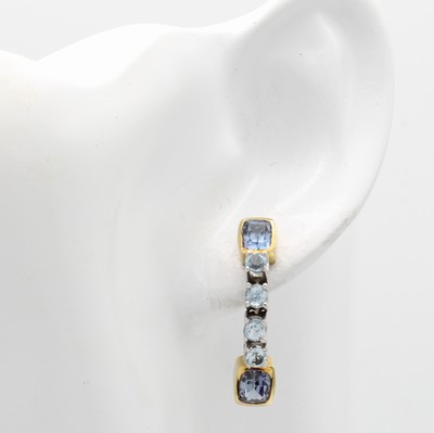 27114797a - Paar Ohrstecker mit Farbsteinen, GG/WG 750/ 000, 4 Tansanite zus. ca. 2.67 ct, 8 Aquam. ...