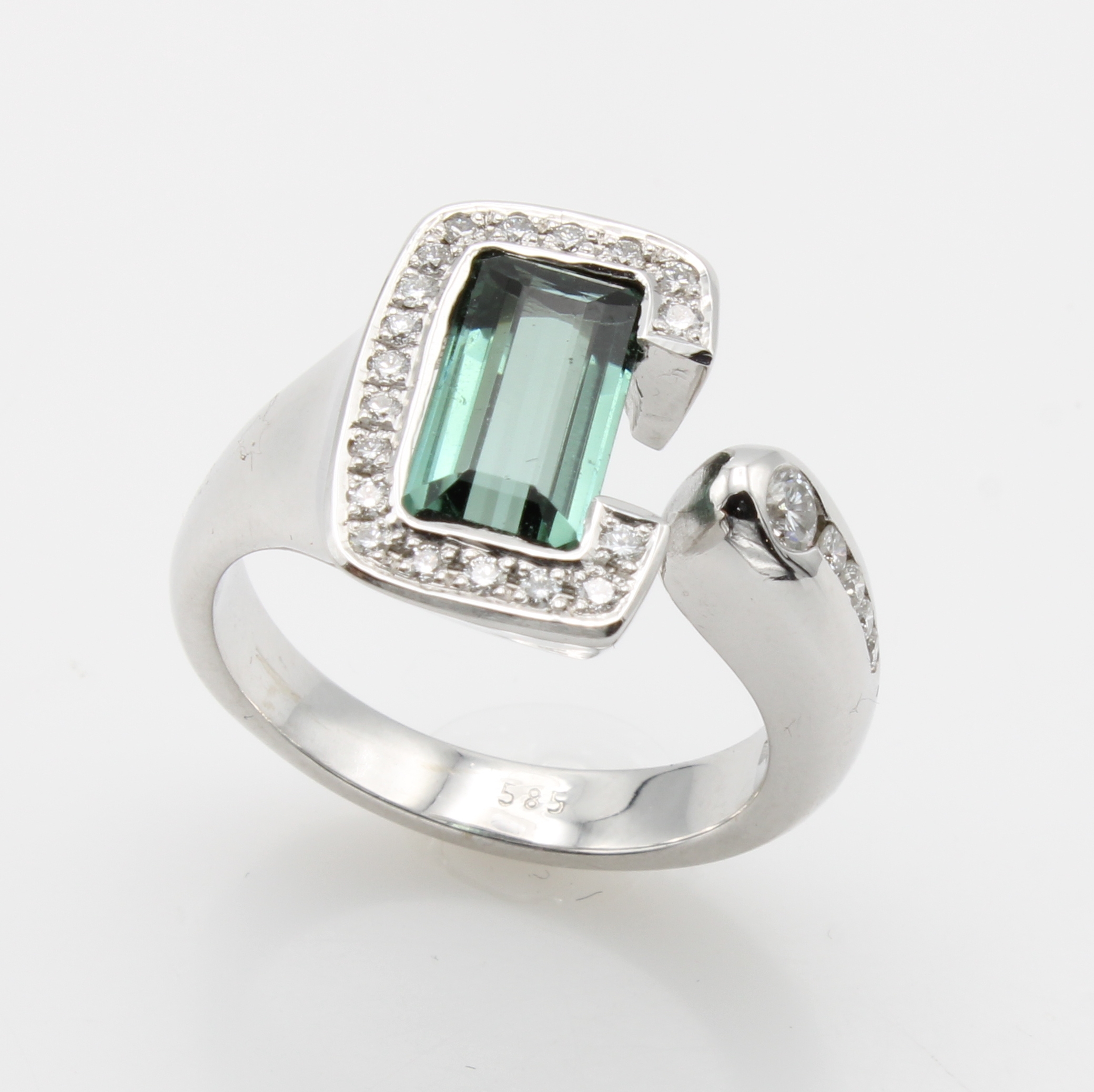 Image 27114805 - Ring mit Turmalin und Brillanten, WG 585/000, grüner, rechteckiger Turmalin ca. 3.1 ct, ...