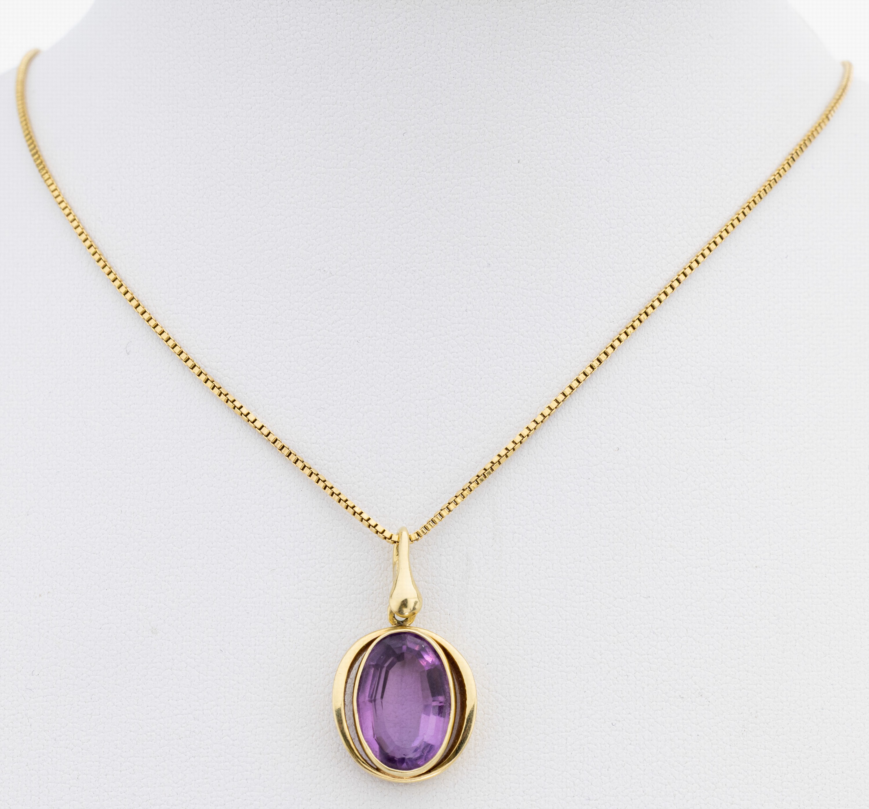Image 27114848 - 14 kt Gold Amethyst-Anhänger, GG 585/000, schlichtes Design, Amethyst im ovalem ...
