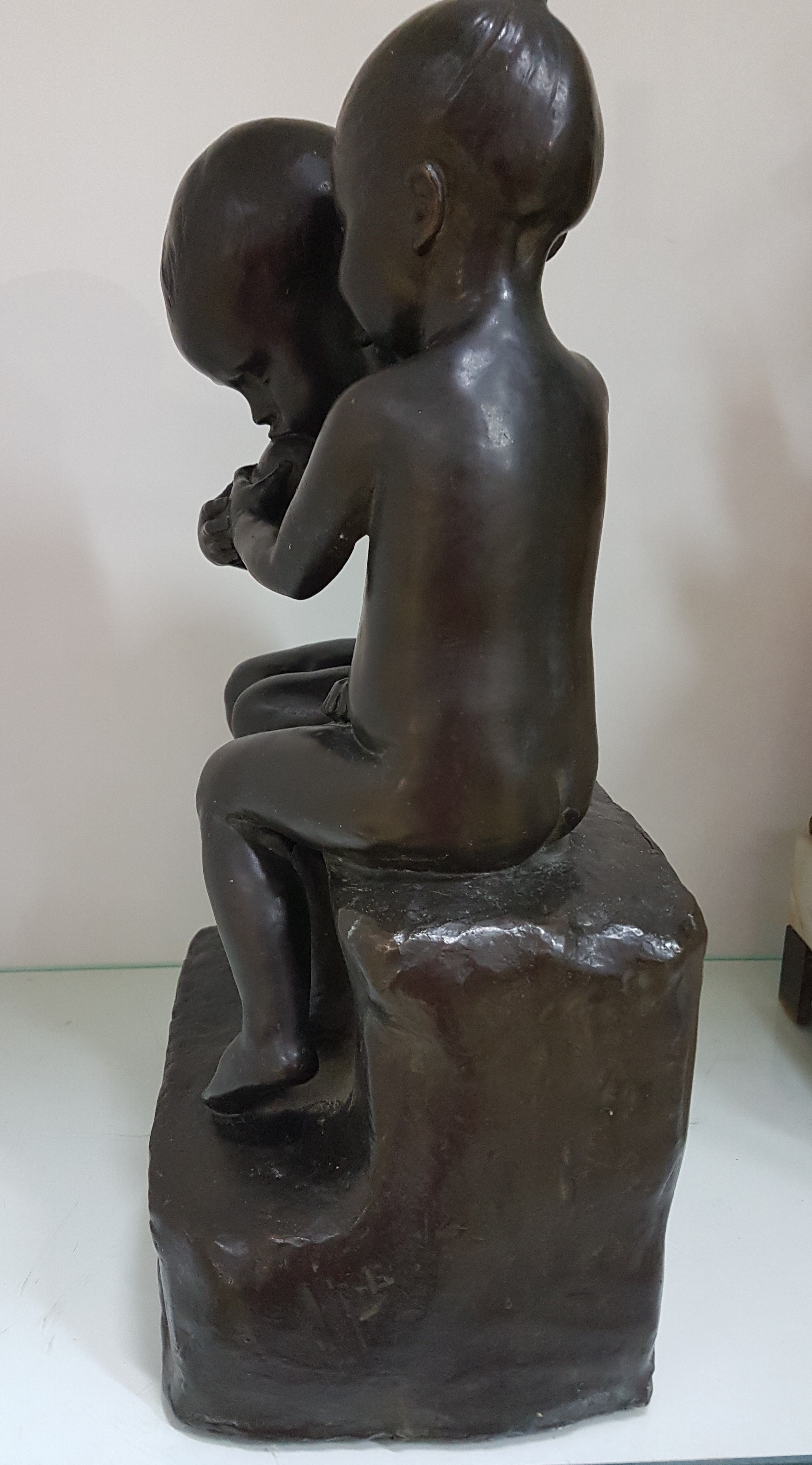 Detail g: Nach Sandor Jaray (1845-1916), Bronzeskulptur, "Adam und Eva", Entwurf für Friedrich Goldscheider, Wien, Gießerstempel Guss von H. Noack ...