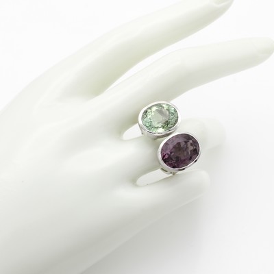 27114802a - Ring mit Turmalinen, WG 585/000, grüner u. violettf. Turmalin zus. ca. 16.5 ct, RW ca. ...