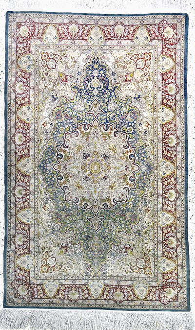 Image Hereke Seide fein sign., Türkei, Mitte 20.Jhd., reine Naturseide, ca. 205 x 128 cm, ...