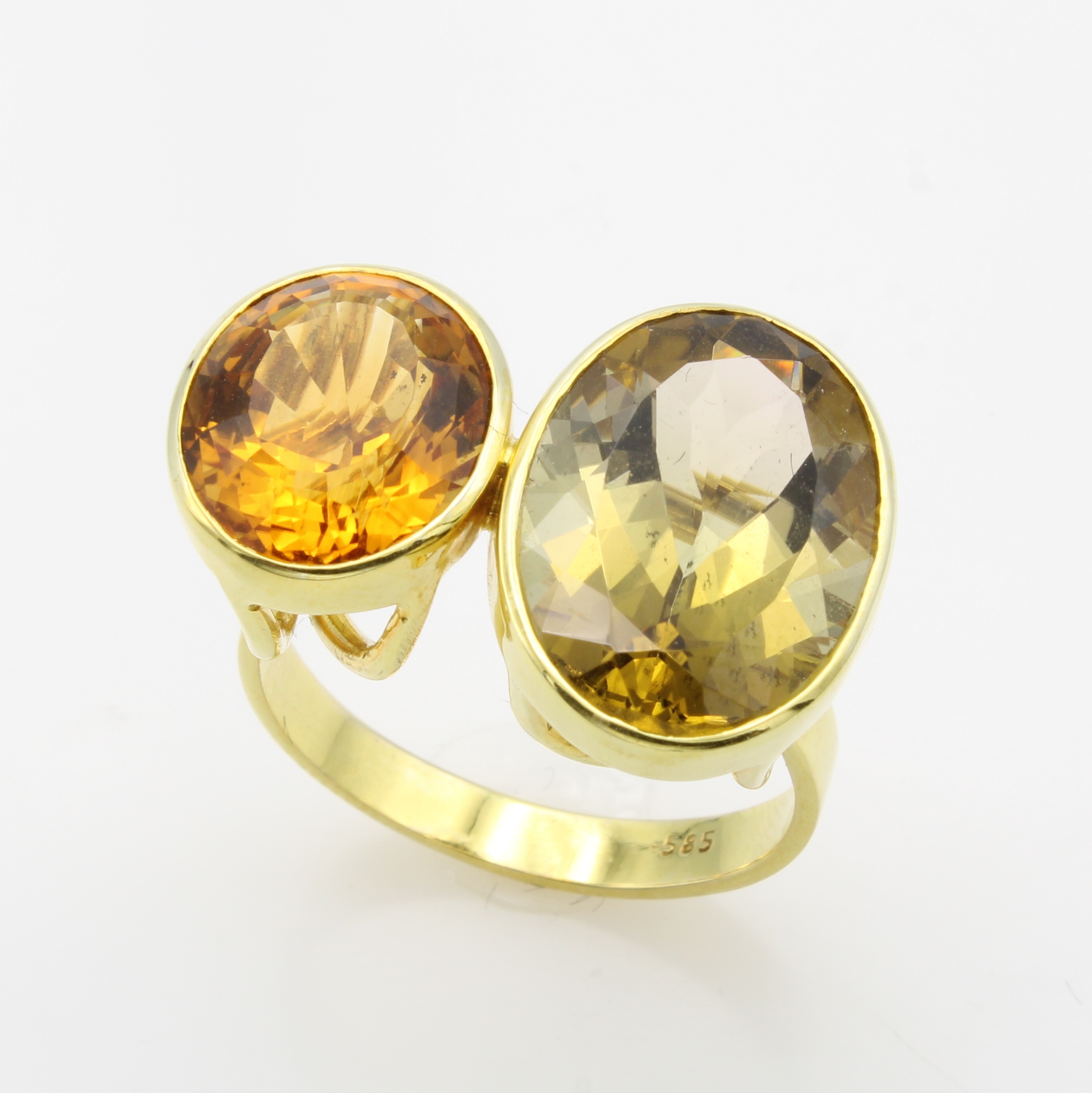 Image 27114913 - Ring mit Farbsteinen, GG 585/000, Citrin ca. 6 ct, zart olivfarb. Turmalin ca. 10.75 ct, ...