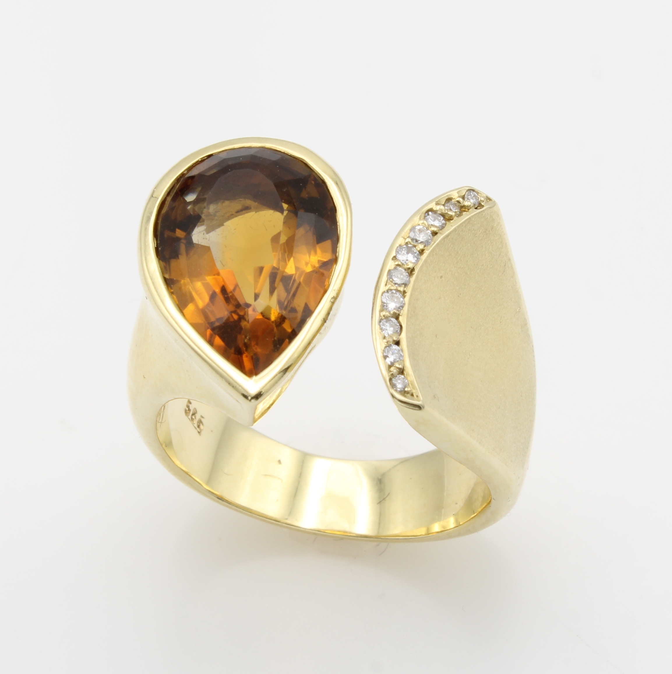 Image 27114922 - Ring mit Citrin und Brillanten, GG 585/000, z.T. matt., Citrintropfen ca. 5.32 ct, ...