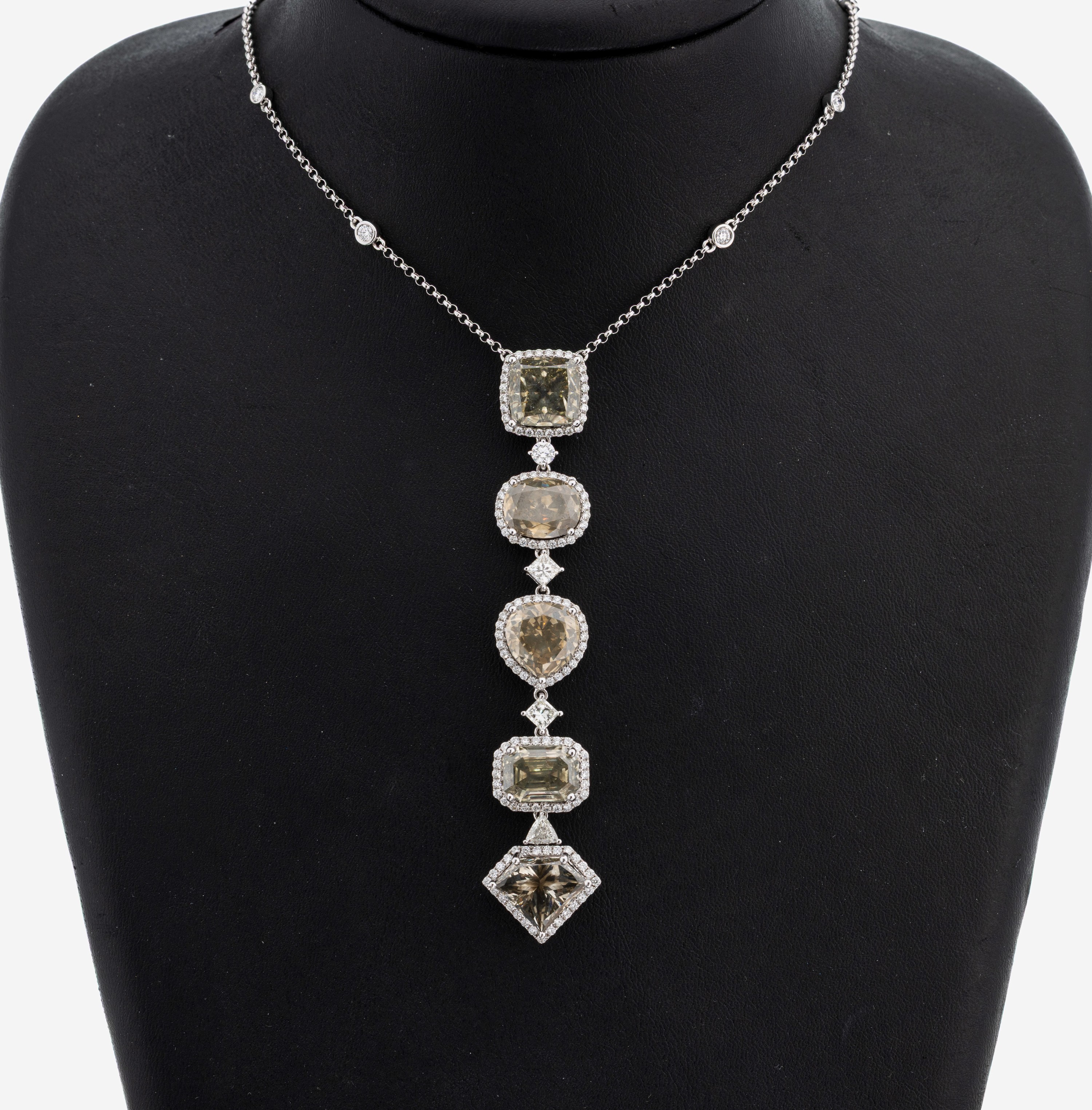 Image 27115181 - 18 kt Gold Brillant Diamant Collier, WG 750/000, 5 Diamanten in versch. Schliffarten ...