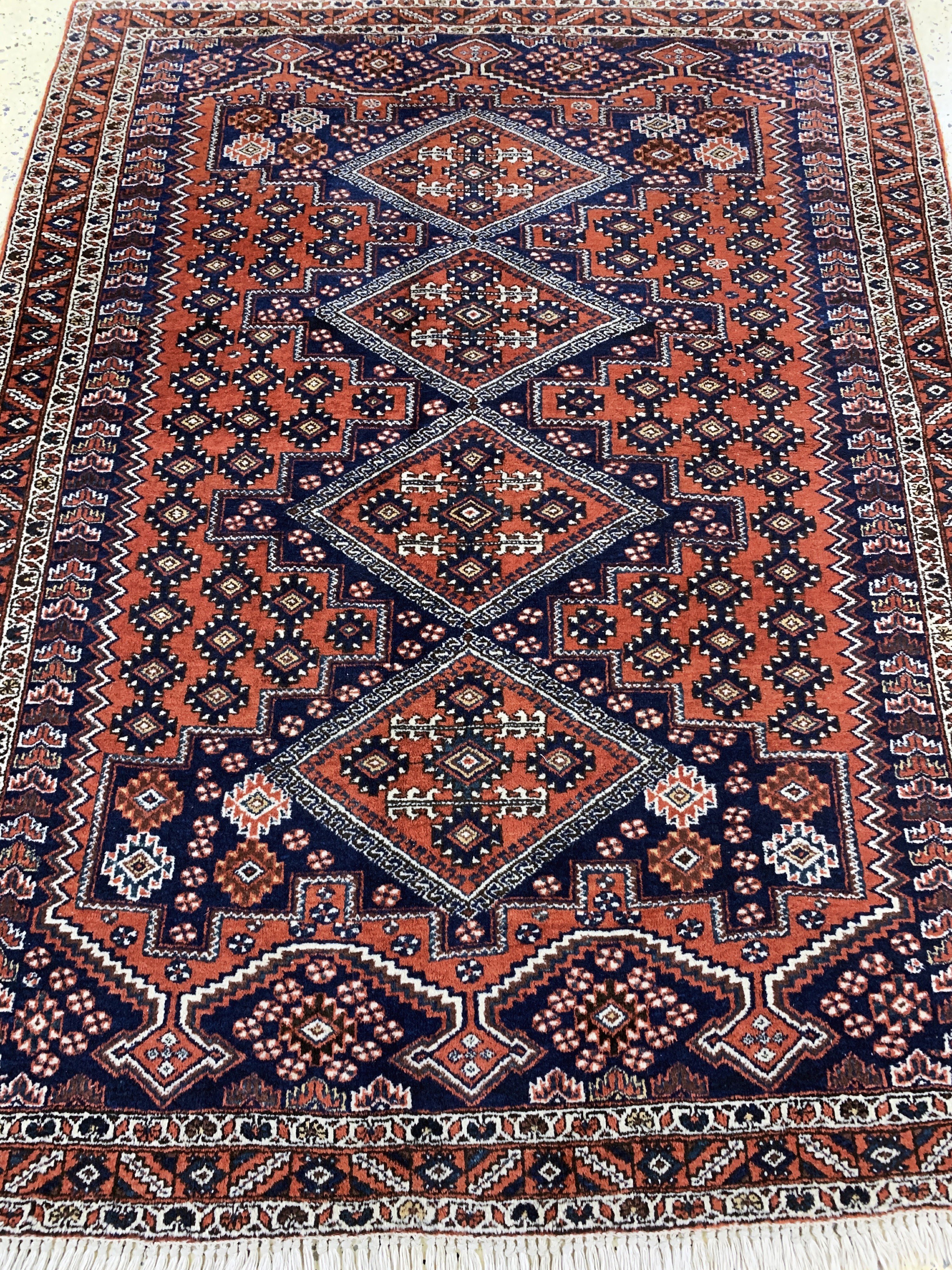 Detail e: Afschar, Persien, Mitte 20.Jhd, Wolle auf Baumwolle, ca. 170 x 135 cm, EHZ: 2