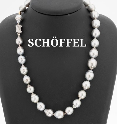 Image SCHÖFFEL pearl-necklace with 18 kt gold brilliant-clasp , WG 750/000, 32 baroque light ...