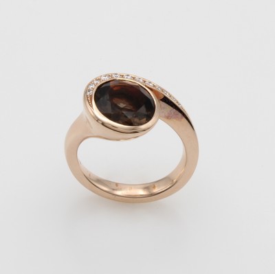 27115177a - Ring mit Rauchquarz und Brillanten, RG 585/000, versetzt gearb., runder, fac. Rauch- ...