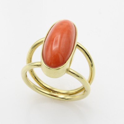Image Ring mit Koralle, GG 585/000, ovale Koralle in glatter Fassung ca. 5.5 ct, 2-rhg. ...