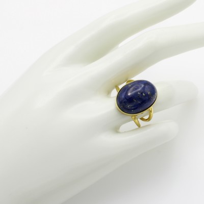 27115193a - Ring mit Lapislazuli, GG 585/000, ovaler Lapislazuli ca. 16.5 ct, RW ca. 56 (auch erh. ...