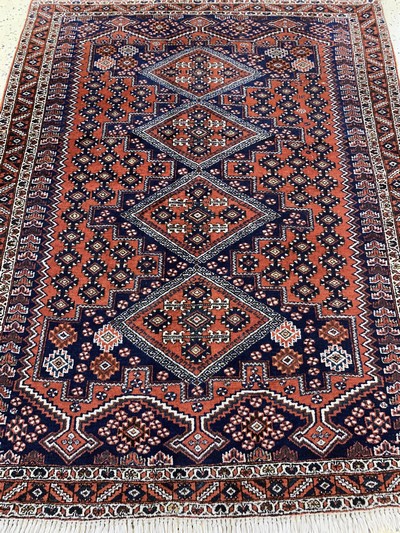 27115198e - Afschar, Persien, Mitte 20.Jhd, Wolle auf Baumwolle, ca. 170 x 135 cm, EHZ: 2 ...