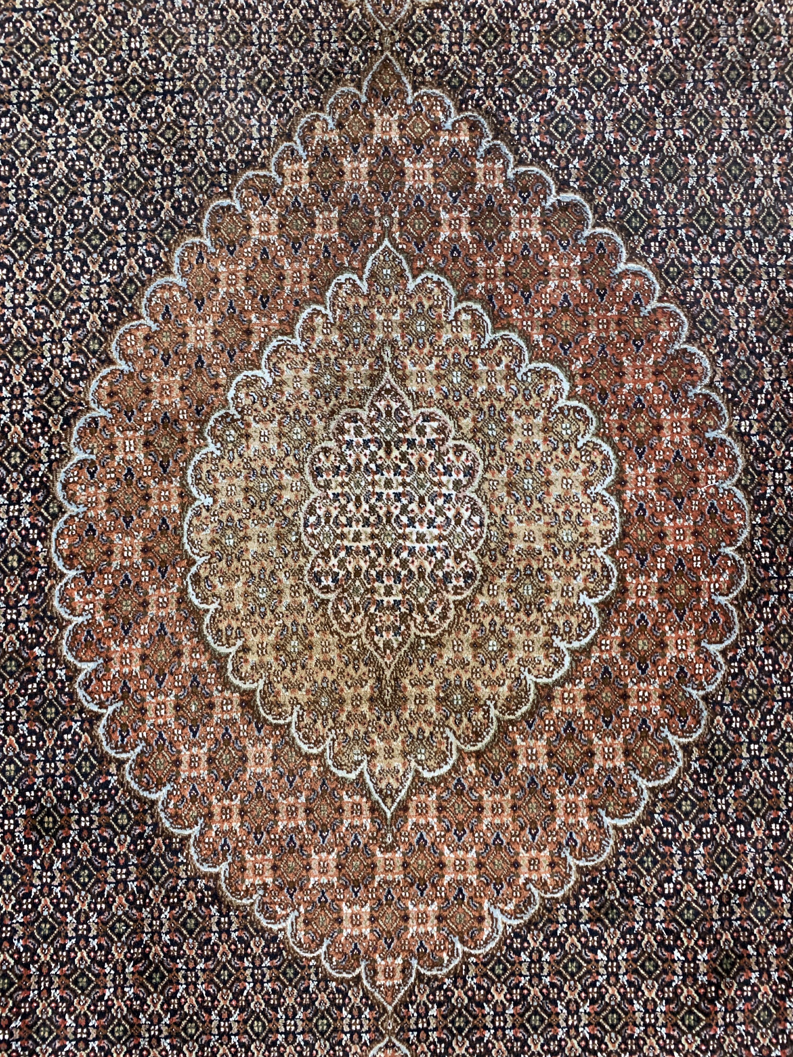 Detail e: Täbriz(40 Raj), Persien, Ende 20.Jhd, Wolleauf Baumwolle, ca. 360 x 255 cm, EHZ: 2