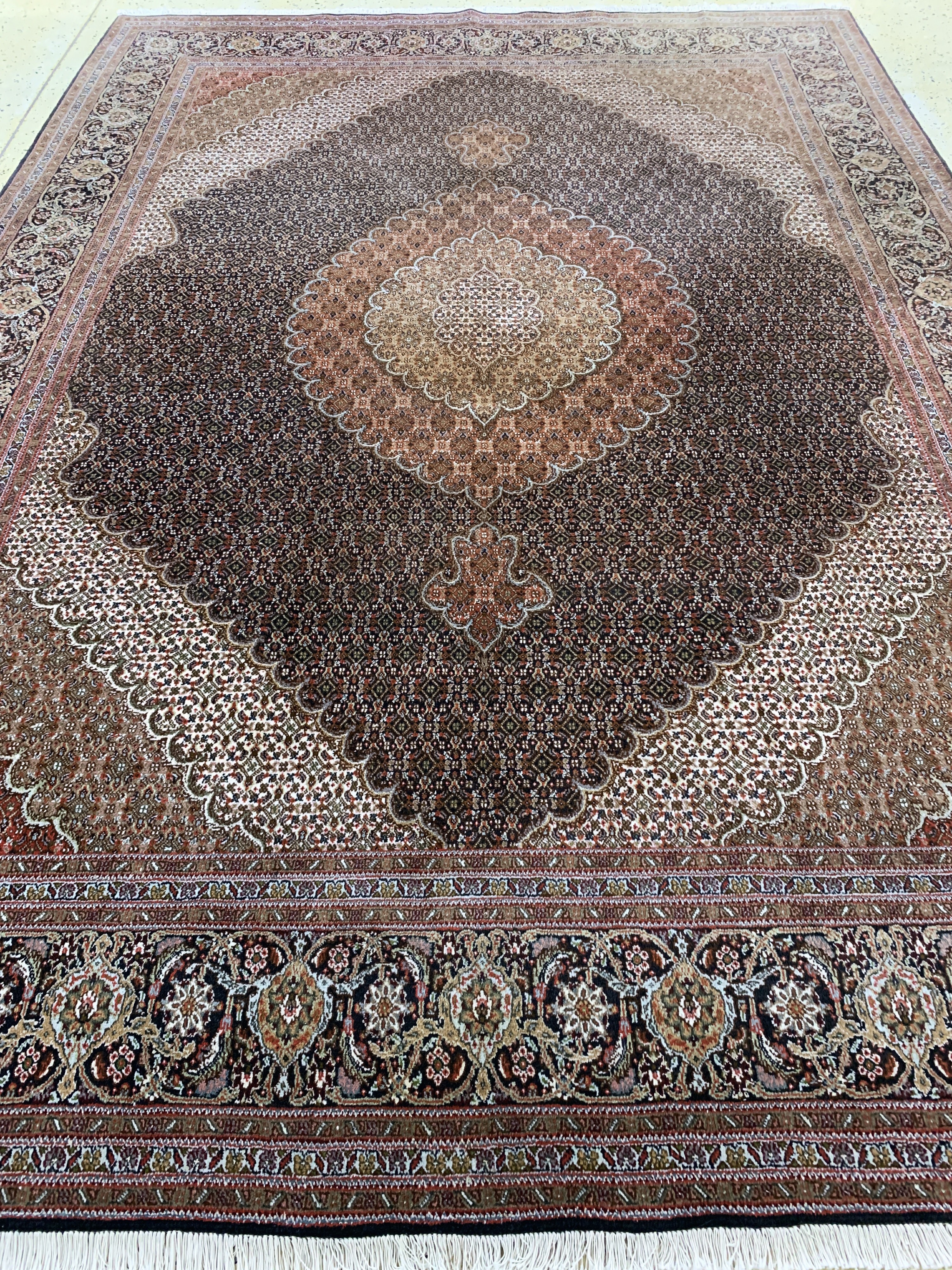 Detail j: Täbriz(40 Raj), Persien, Ende 20.Jhd, Wolleauf Baumwolle, ca. 360 x 255 cm, EHZ: 2