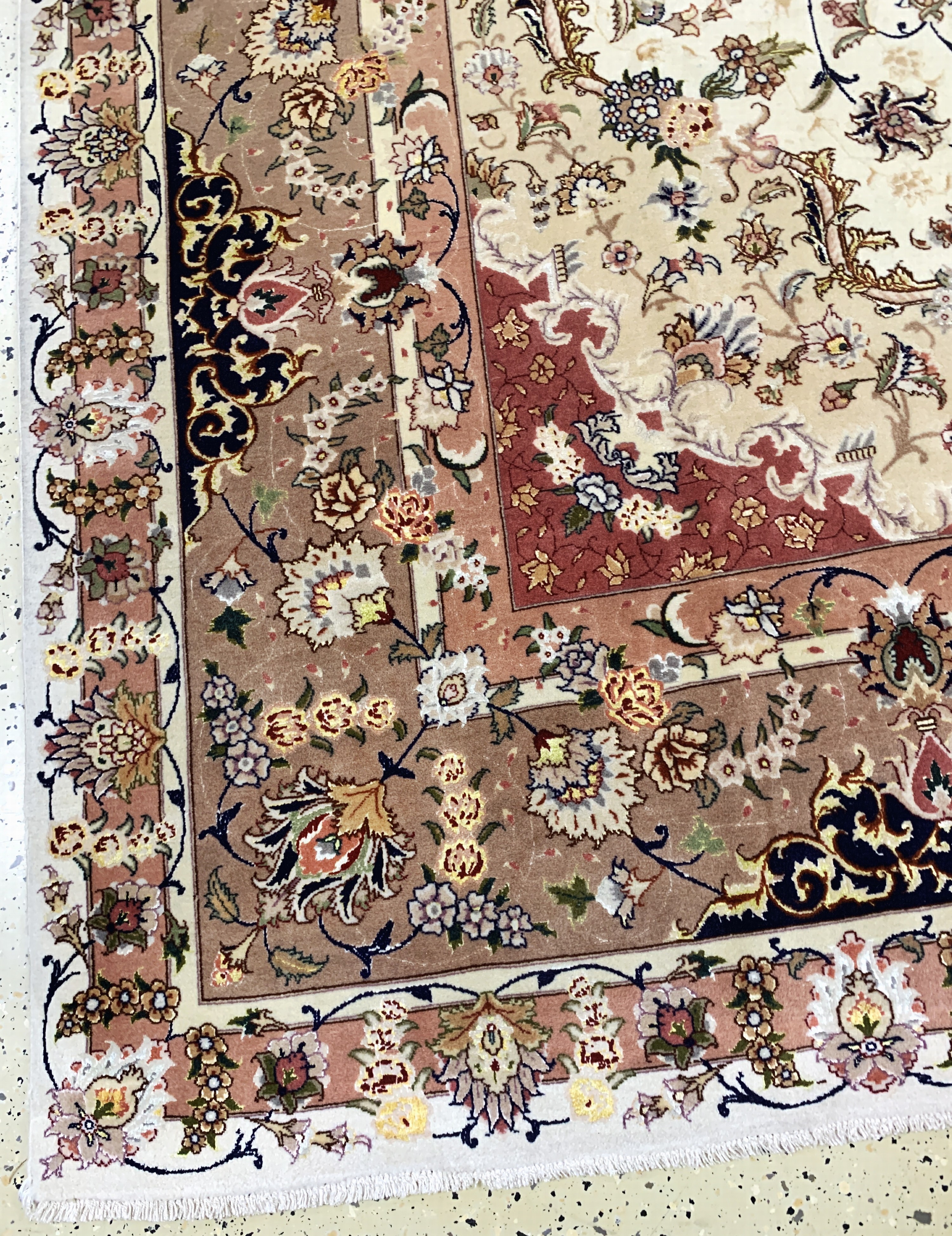 Detail b: Täbriz fein(50 Raj), Persien, Mitte 20.Jhd,Korkwolle mit Seide, ca. 360 x 250 cm, ca. 500.000 Kn/qm, EHZ: 2