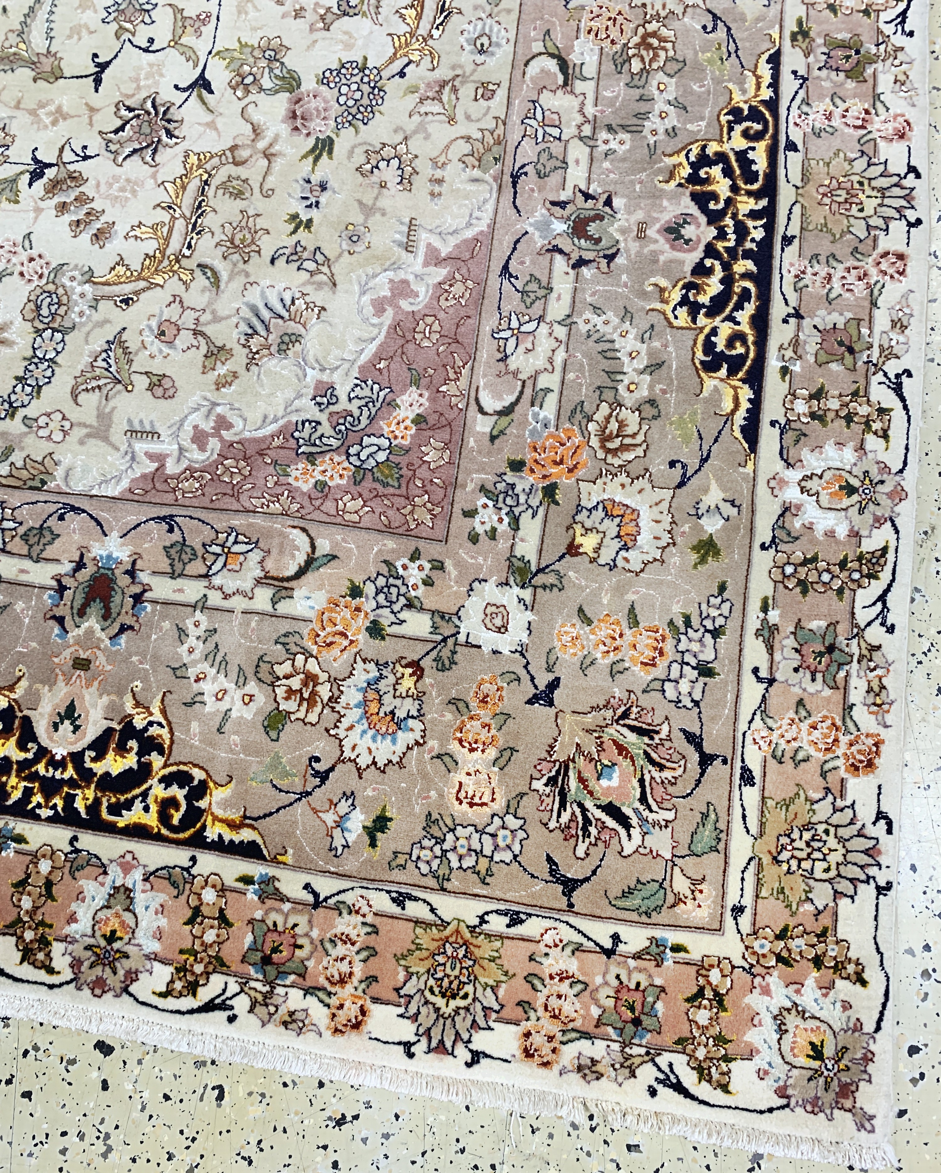 Detail g: Täbriz fein(50 Raj), Persien, Mitte 20.Jhd,Korkwolle mit Seide, ca. 360 x 250 cm, ca. 500.000 Kn/qm, EHZ: 2