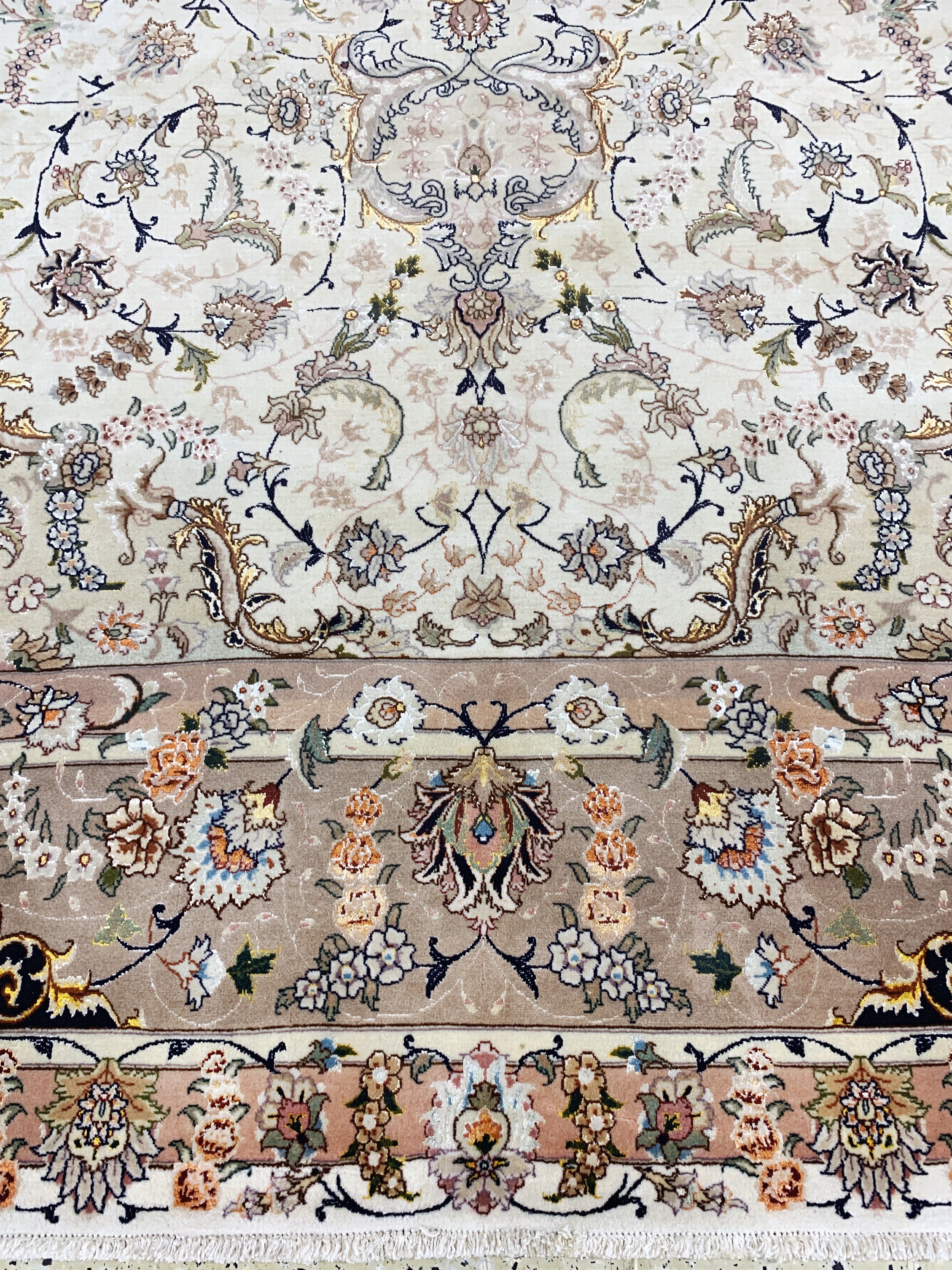 Detail i: Täbriz fein(50 Raj), Persien, Mitte 20.Jhd,Korkwolle mit Seide, ca. 360 x 250 cm, ca. 500.000 Kn/qm, EHZ: 2