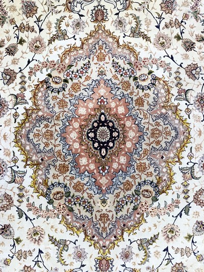 27115203e - Täbriz fein(50 Raj), Persien, Mitte 20.Jhd,Korkwolle mit Seide, ca. 360 x 250 cm, ca. ...