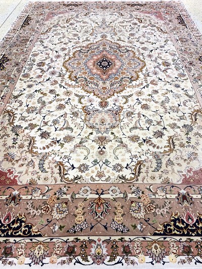27115203j - Täbriz fein(50 Raj), Persien, Mitte 20.Jhd,Korkwolle mit Seide, ca. 360 x 250 cm, ca. ...