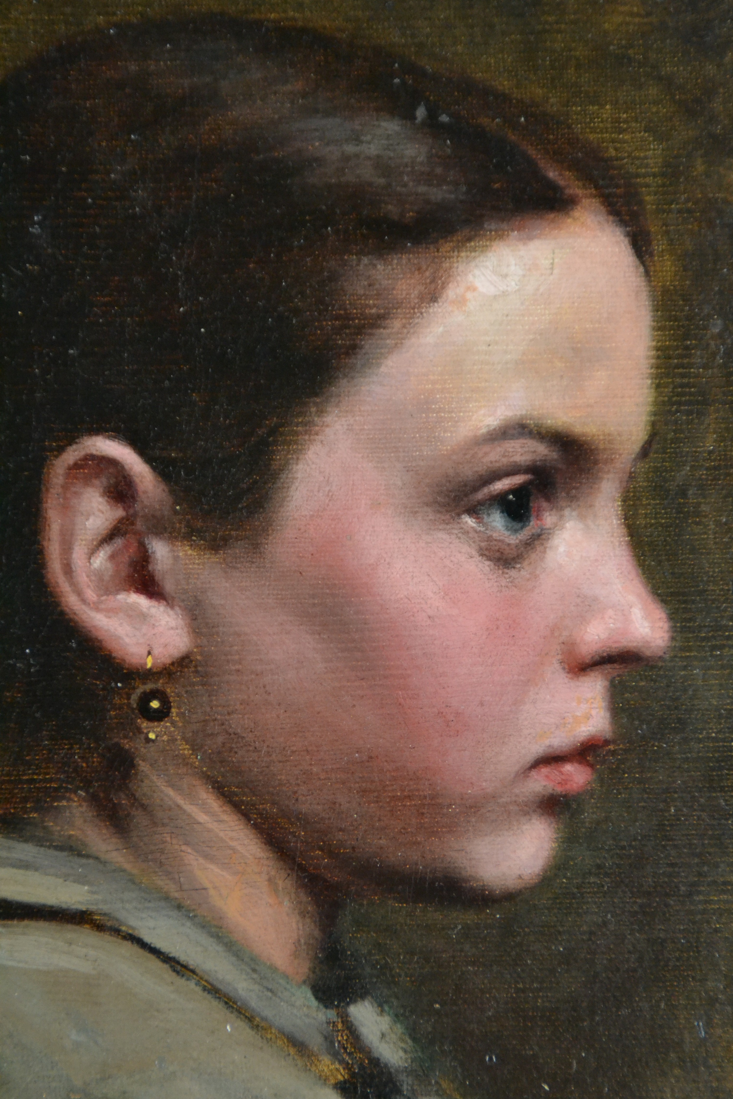 Detail c: Monogrammist WD, deutsch, um 1870-1890, Profilporträt einer jungen Frau, Öl/Lwd auf Malkarton doubliert, retouschiert, rechts oben monogr., ca. ...
