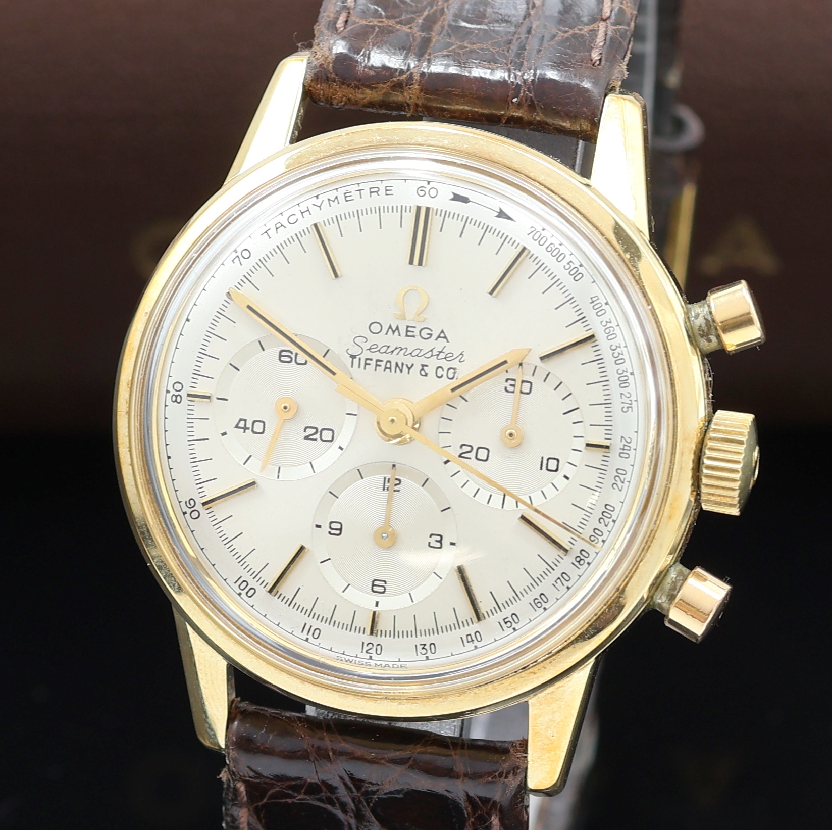 Detail a: OMEGA Seamaster seltener Schaltradchronograph in GG 585/000 Referenz 105.001 Kaliber 321, Schweiz um 1963, Handaufzug, Boden verschr., Lederband m. ...