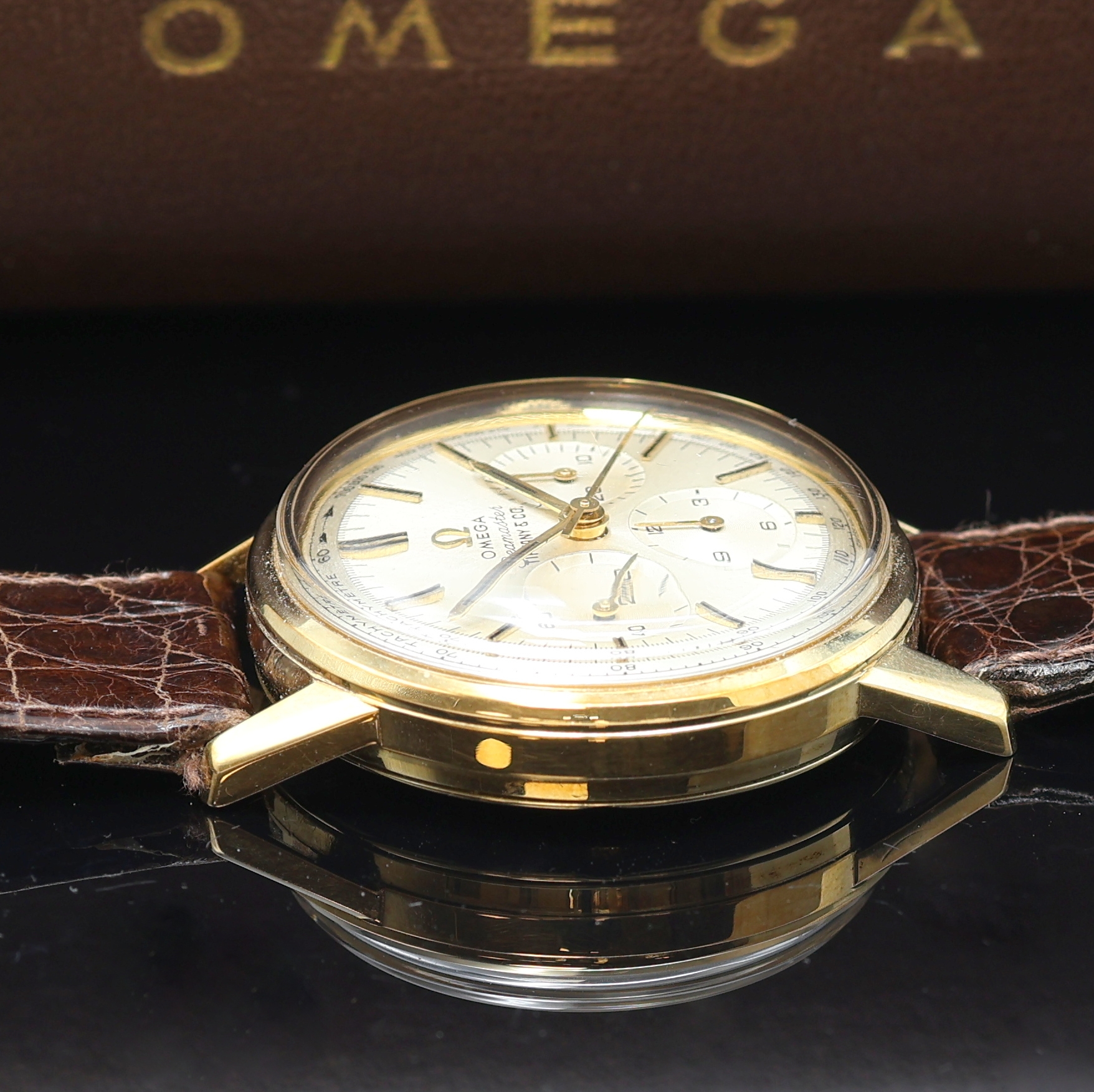 Detail d: OMEGA Seamaster seltener Schaltradchronograph in GG 585/000 Referenz 105.001 Kaliber 321, Schweiz um 1963, Handaufzug, Boden verschr., Lederband m. ...