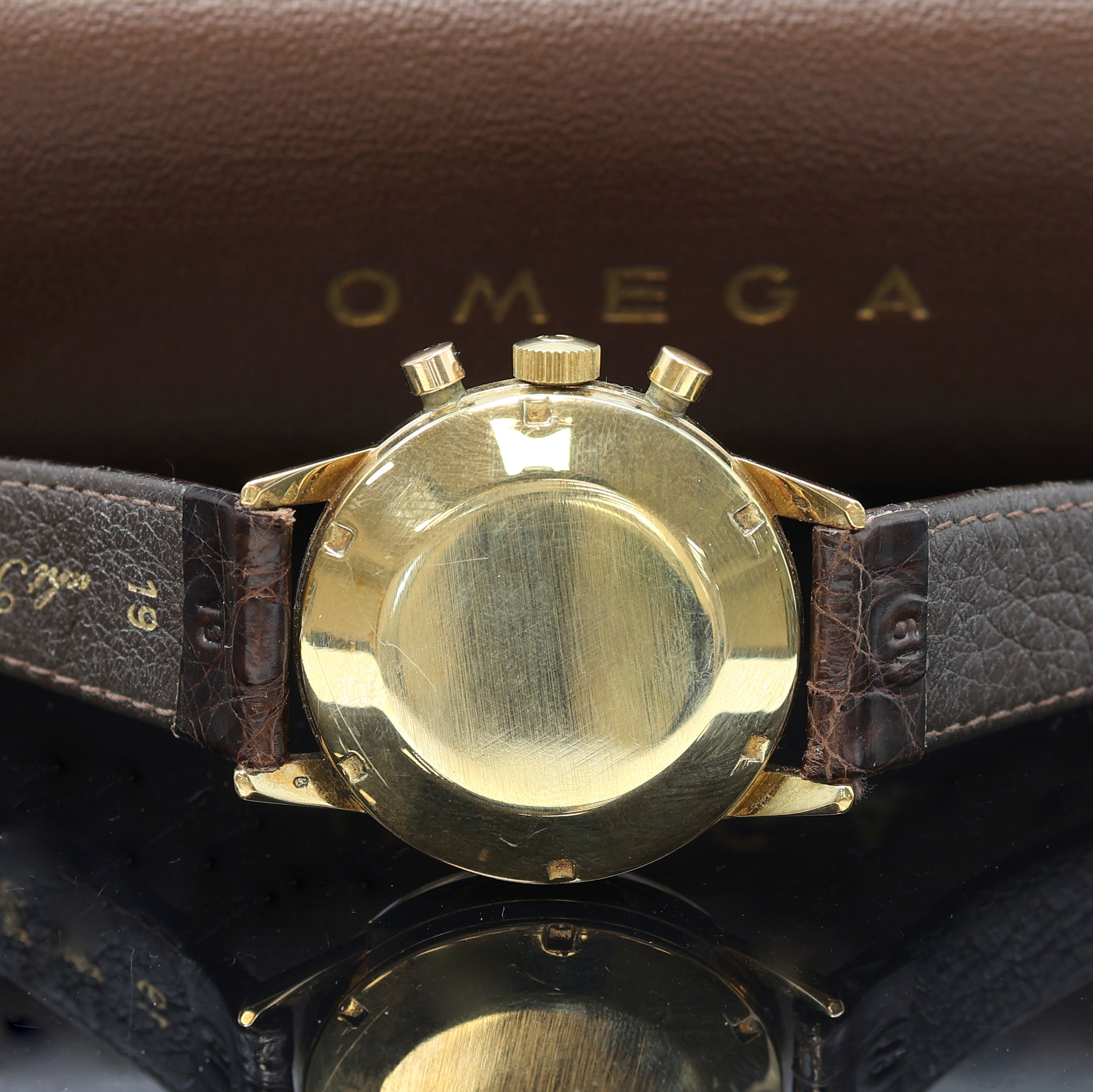 Detail e: OMEGA Seamaster seltener Schaltradchronograph in GG 585/000 Referenz 105.001 Kaliber 321, Schweiz um 1963, Handaufzug, Boden verschr., Lederband m. ...