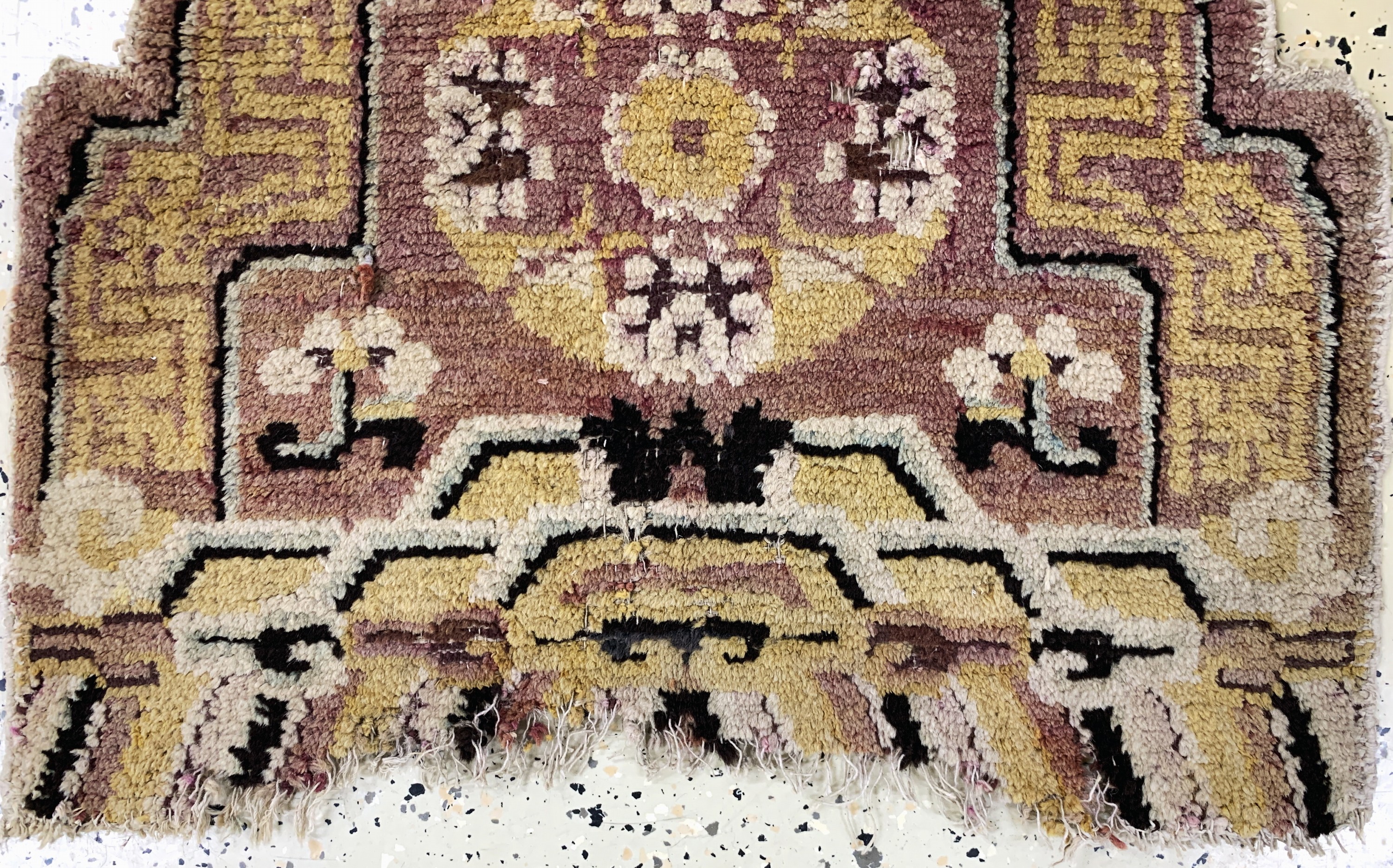 Detail b: China"Thronteppich"antik, 19.Jhd, Wolle aufBaumwolle, ca. 64 x 65 cm, EHZ: 4