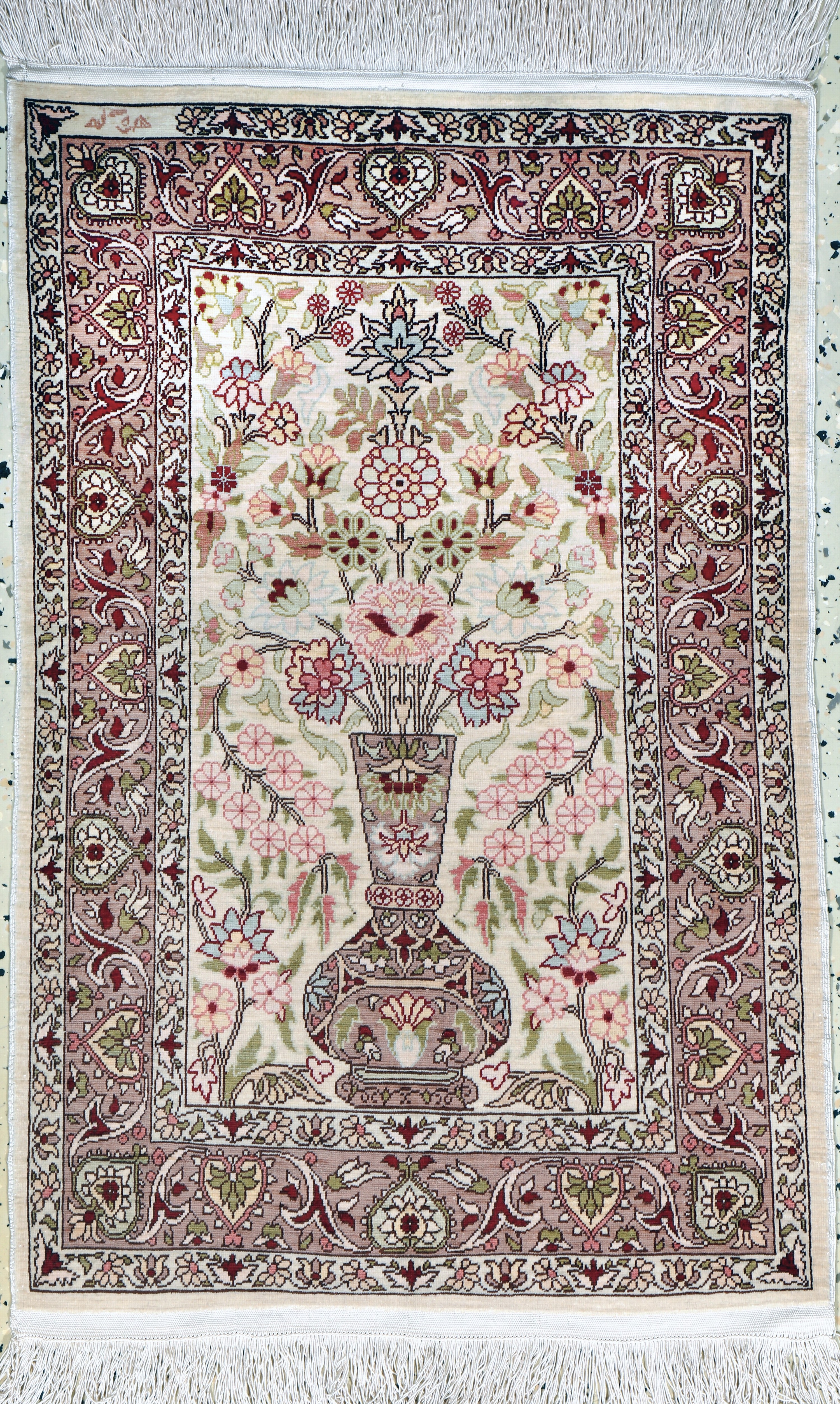 Image 27115898 - Hereke Seide fein signiert, Türkei, Mitte 20.Jhd, reine Naturseide, ca. 78 x 52 cm, ...