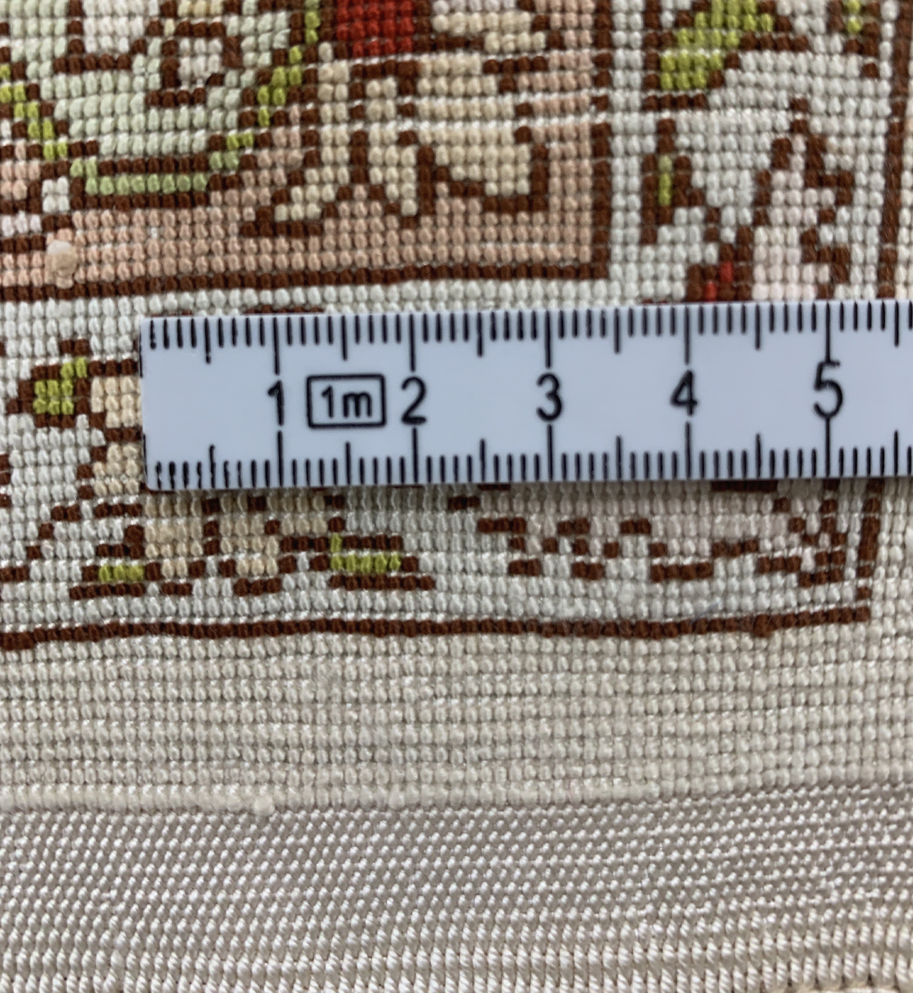 Detail f: Hereke Seide fein signiert, Türkei, Mitte 20.Jhd, reine Naturseide, ca. 78 x 52 cm, EHZ:1-2