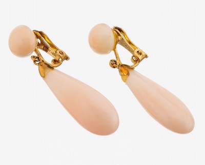 Image Paar 18 kt Gold Korallen-Ohrclips, GG 750/000, 2 Korallen-Cabochons, D. ca. 8.4 mm, 2 ...