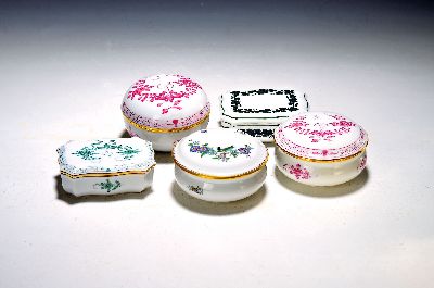Image 5 lidded boxes, Meissen, 20th century, porcelain, various decors, ind. Paintings, full ...