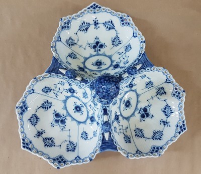27116081d - Große Servierschale mit Schnecken, Musselmalet Vollspitze, Royal Copenhagen, 1980-84, ...