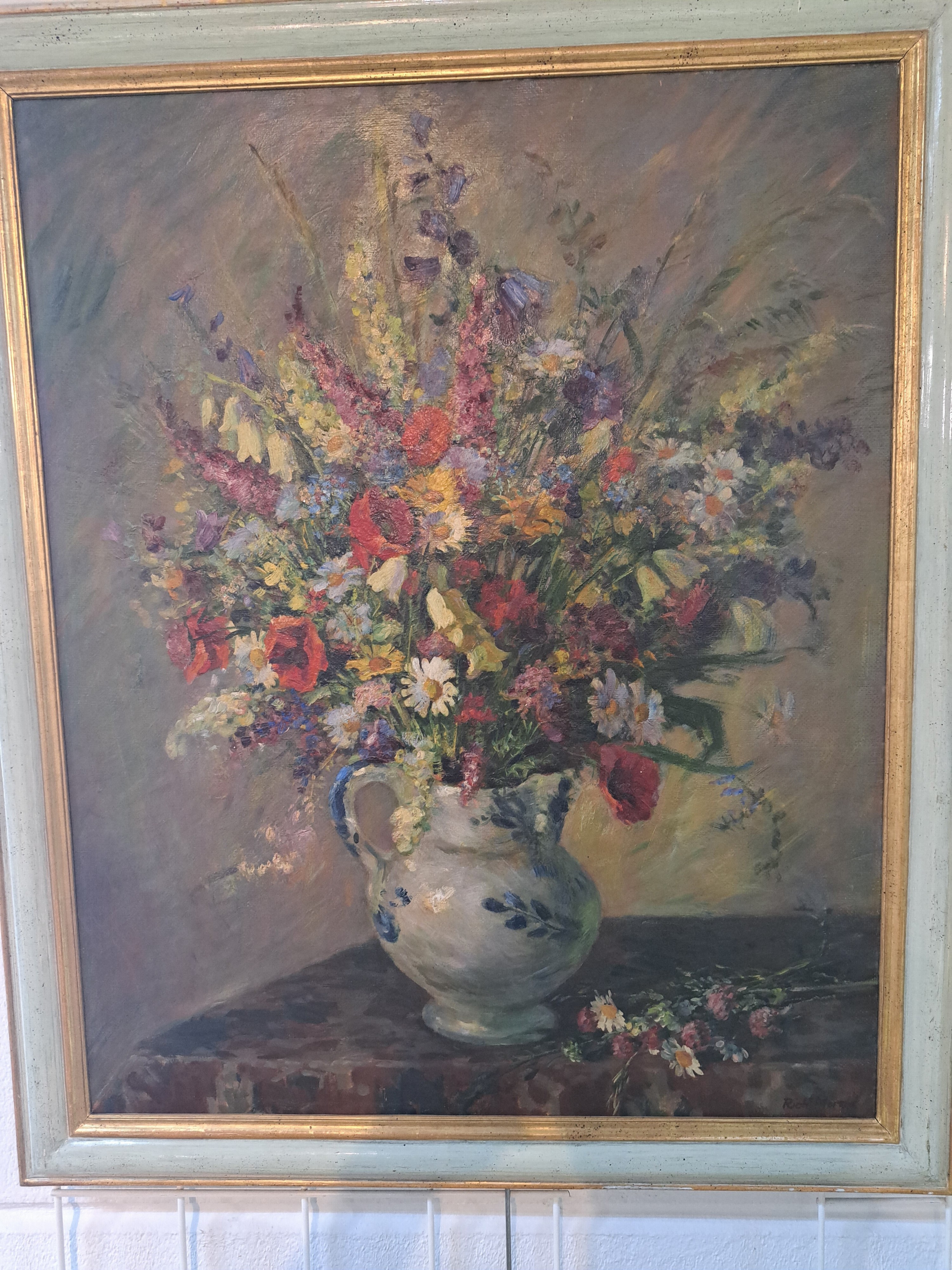 Detail b: Richard Mund, 1885 Ramstein-1968 München, Sommerblumen in blau-weißem Porzellankrug, Öl/Holz, rechts unten signiert, ca. 75x60cm, R. ca. 86x71cm