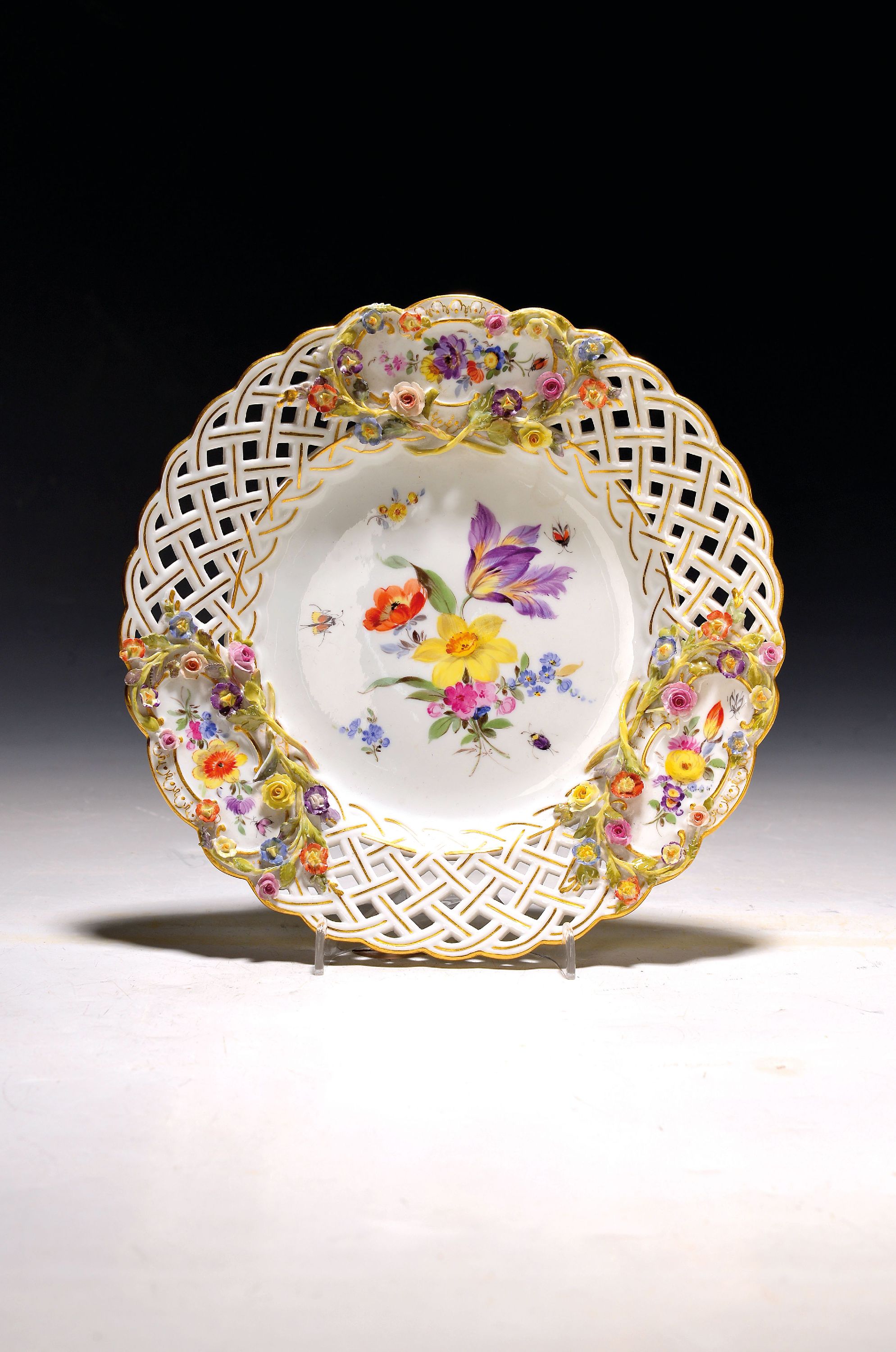 Image 27116139 - Dessertteller, Meissen, um 1900, Knaufschwerter Porzellan, Wandung mit Durchbrucharbeit, ...