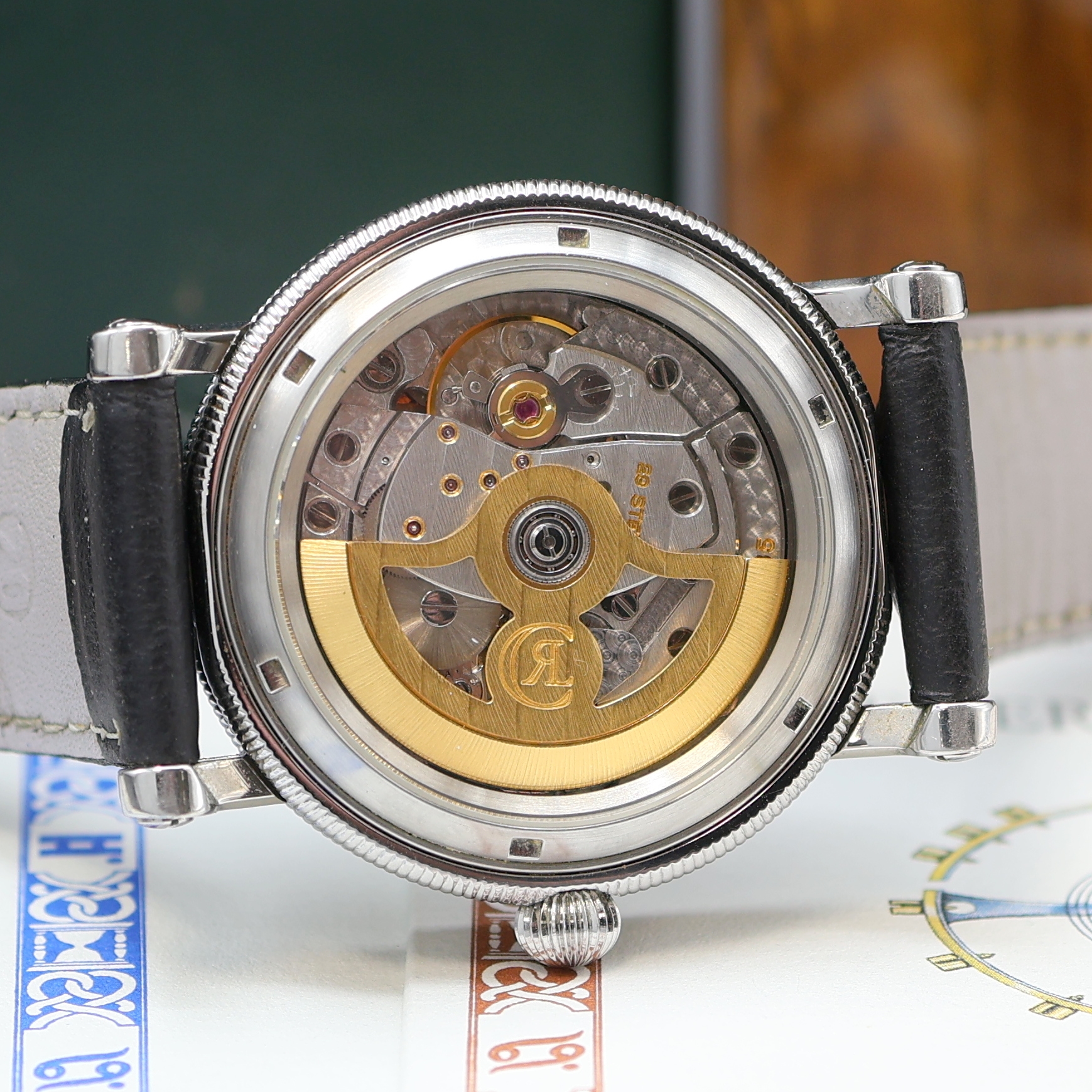 Detail f: CHRONOSWISS Delphis Herrenarmbanduhr in Edelstahl Referenz CH 1423, Automatik, beids. vergl. Geh., Boden geschr., Lederband m. orig. Dornschl., ...